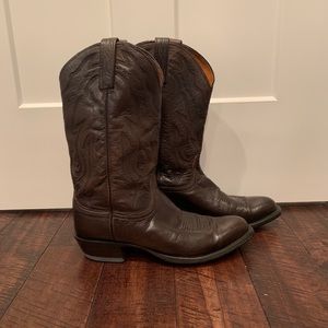 Almost new men’s Lucchese boots.